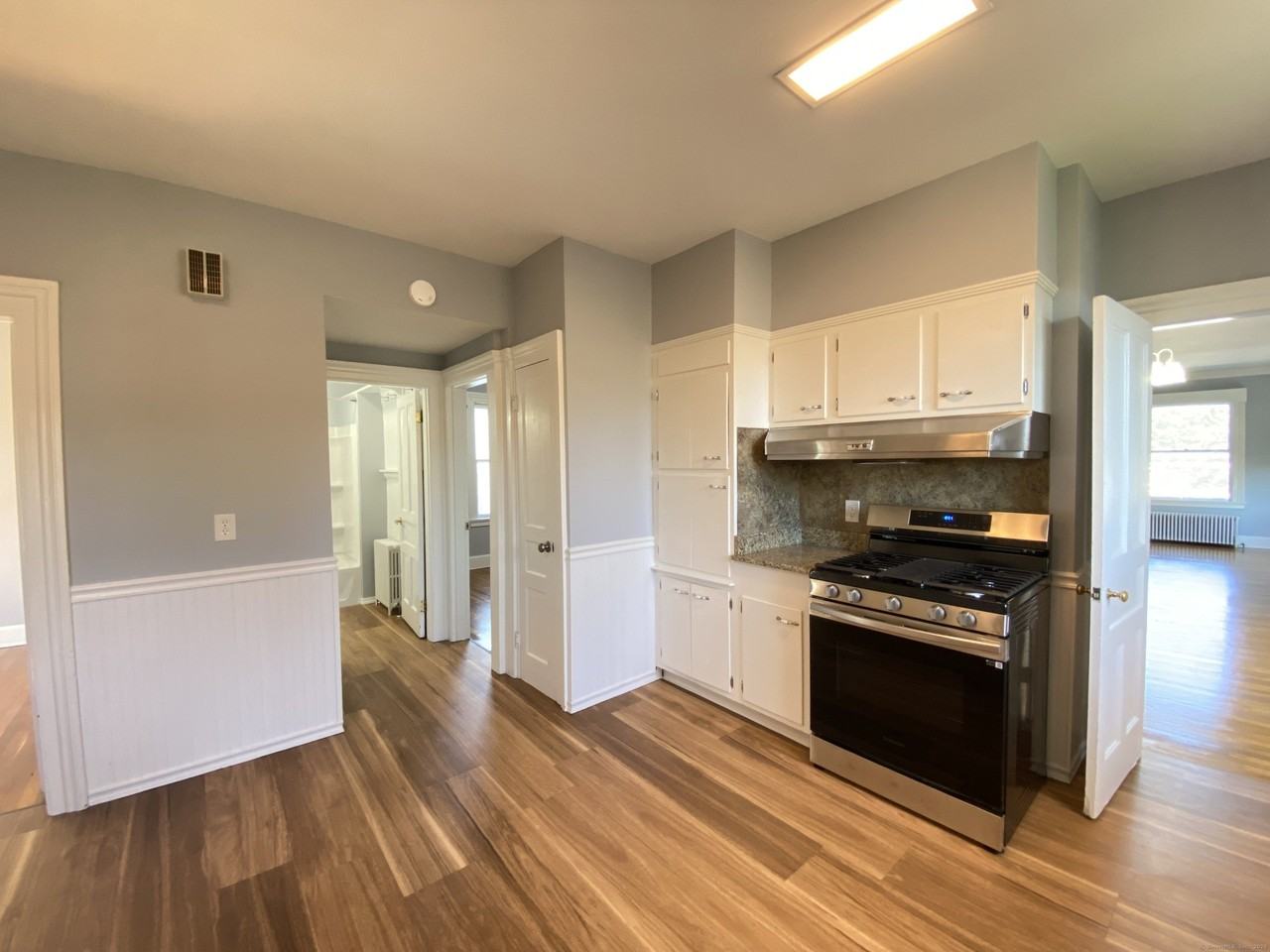 171 Albert St #2ndFL - Photo 7 of 14