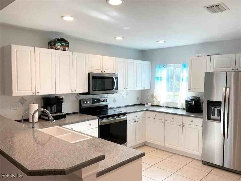 2537 Sw 29th Ter - Photo 7 of 20