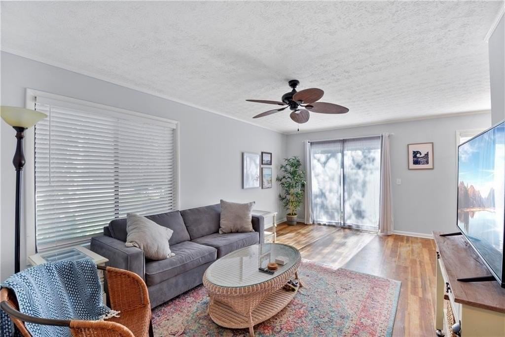 807 Mallery St #A - Photo 4 of 17