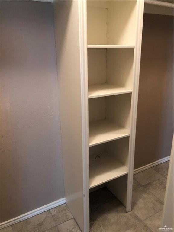 1900 Summer Breeze St - Photo 7 of 9