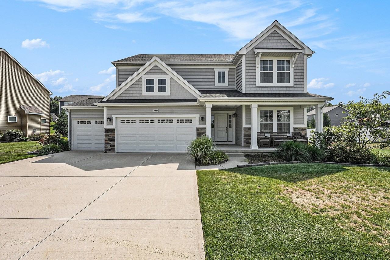 8920 Pictured Rock Dr - Photo 3 of 36