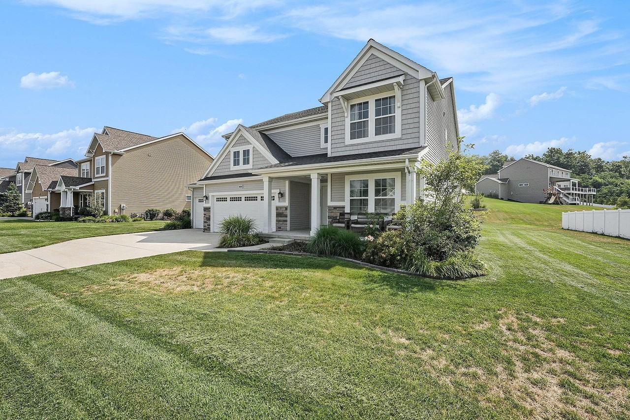 8920 Pictured Rock Dr - Photo 4 of 36