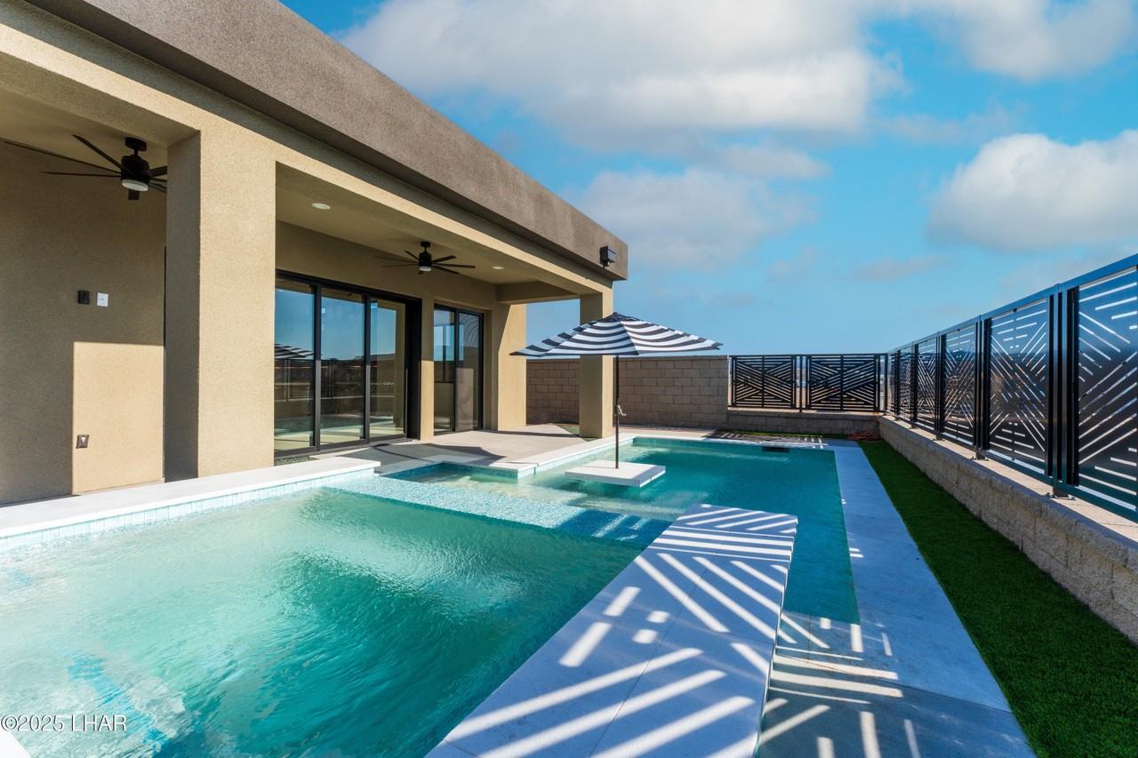 2517 Flat Irons Ln - Photo 6 of 50