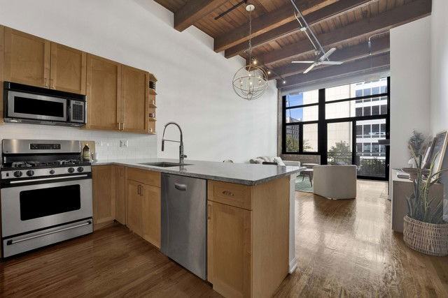 525 W Superior St #322 - Photo 7 of 8