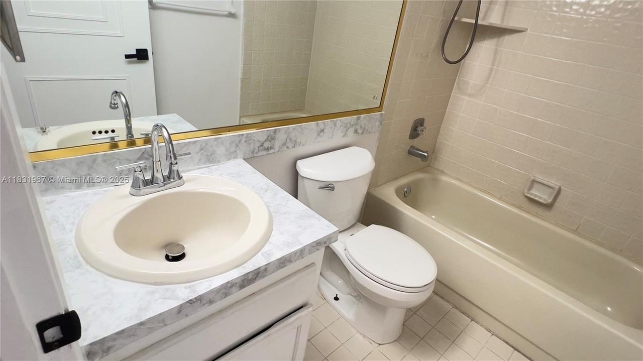 12219 Sw 14th Ln #2405 - Photo 5 of 27