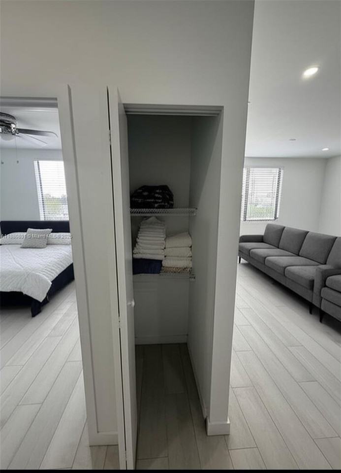 1091 E 17th St #303 - Photo 4 of 8