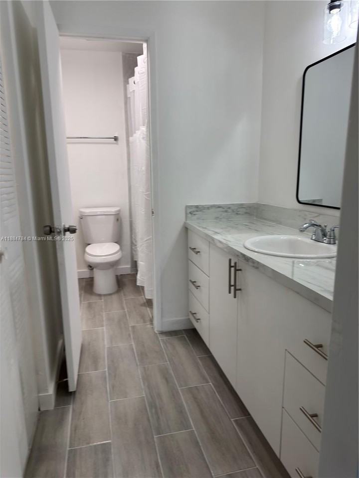 11291 Southwest 88th Street #202 - Photo 4 of 8