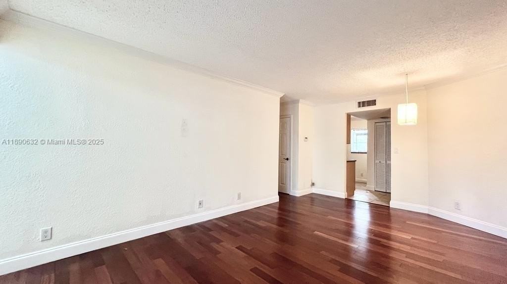 303 Gardens Drive #106 - Photo 5 of 22