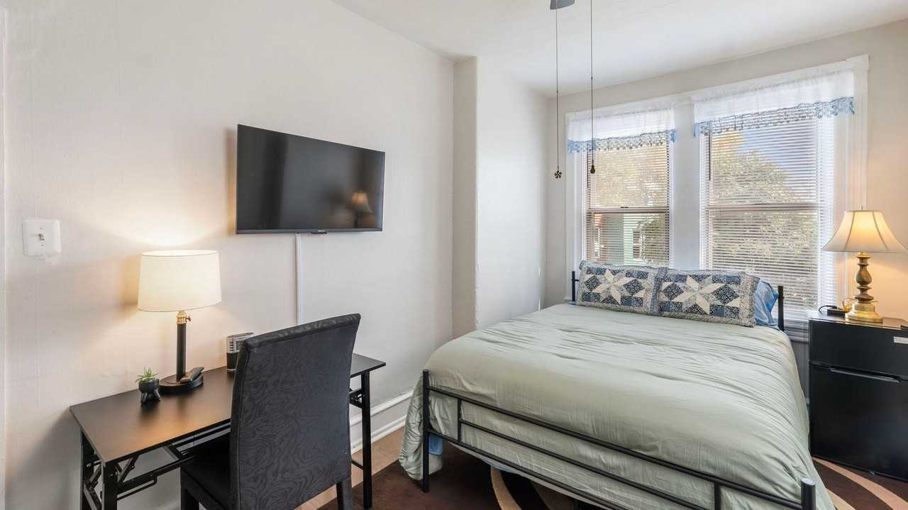 N Redfield St - Photo 7 of 8