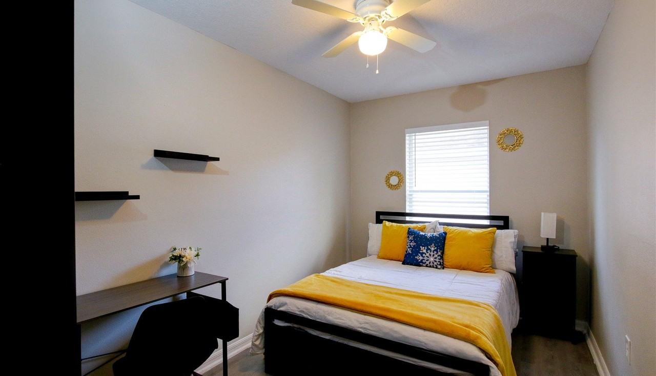 23rd St - Photo 5 of 10