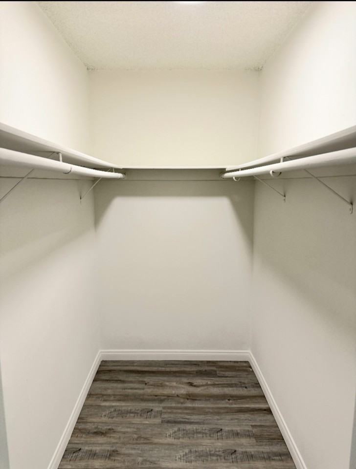 144 South Doheny Drive - Photo 2 of 13