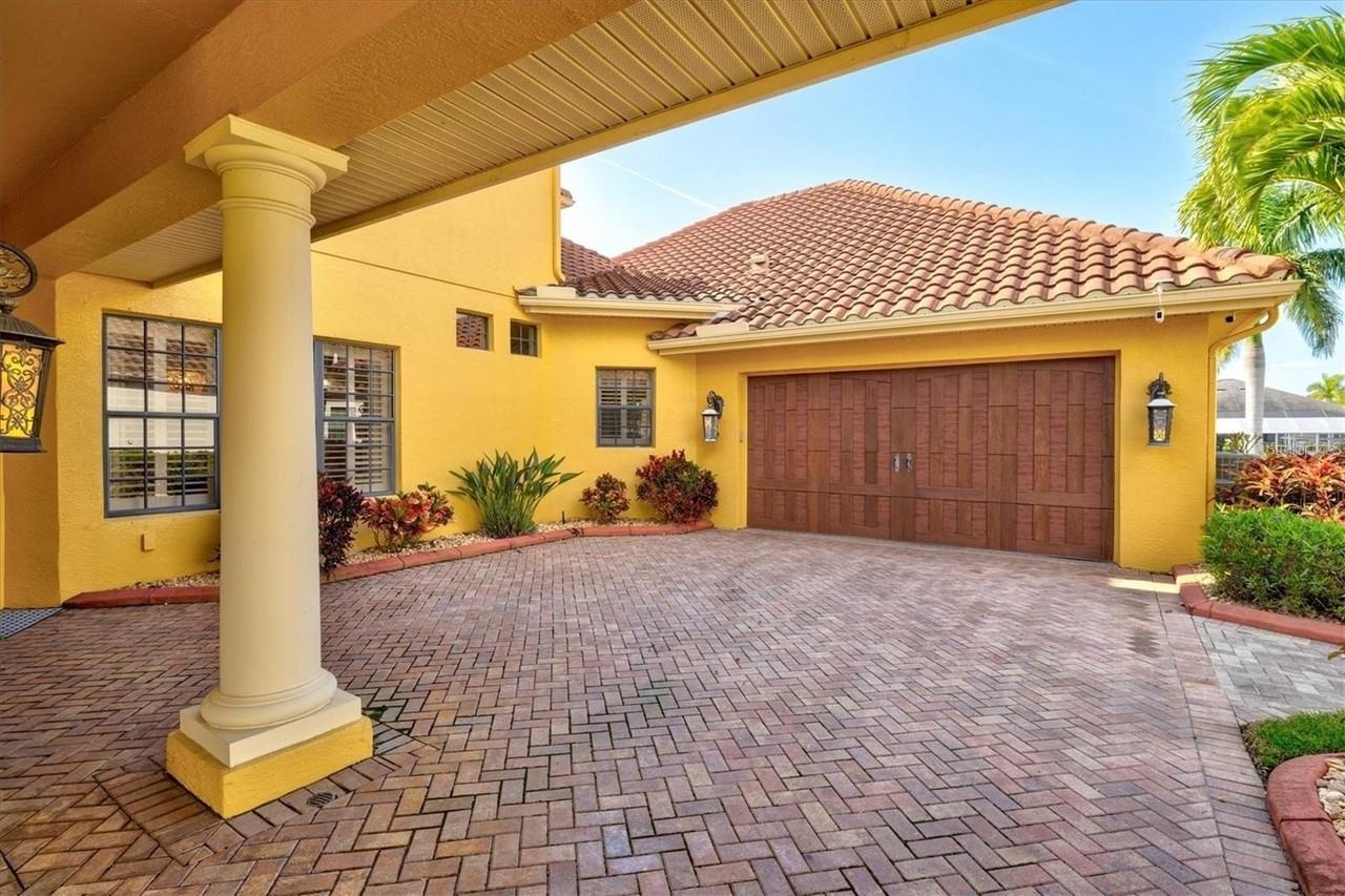 540 Fore Dr - Photo 4 of 50