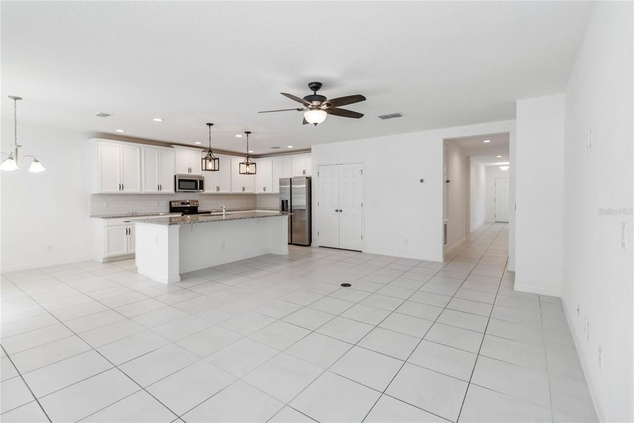 928 Avenal Ln - Photo 7 of 36