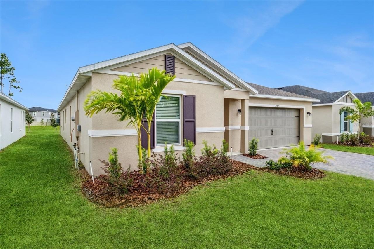 3262 Sanctuary Dr - Photo 3 of 40