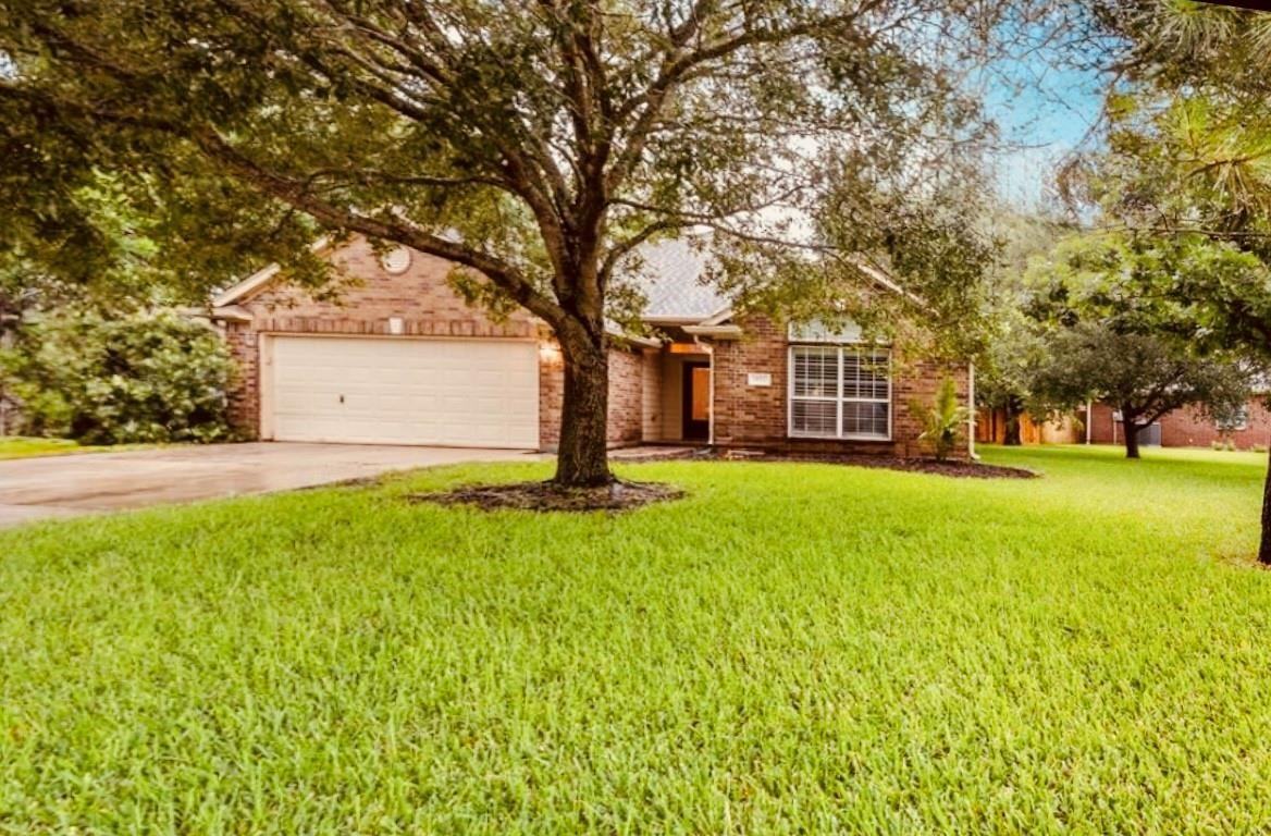 931 Opal Chase Drive - Photo 2 of 43
