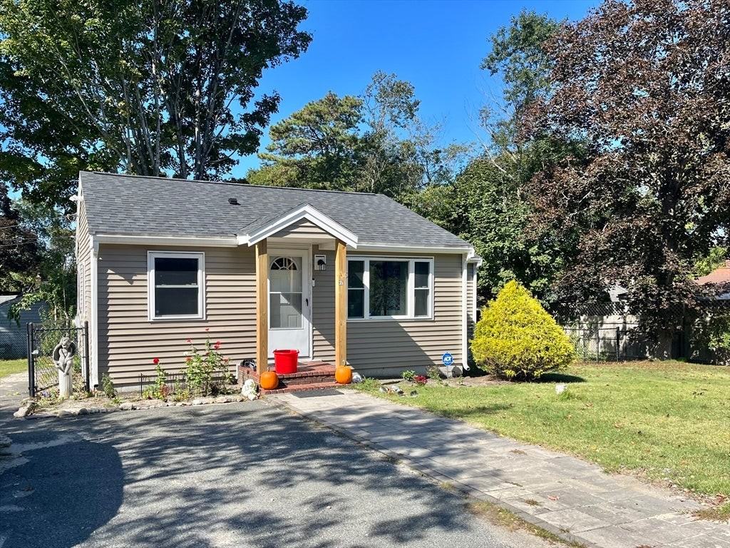 35 Lancaster Ave - Photo 2 of 11