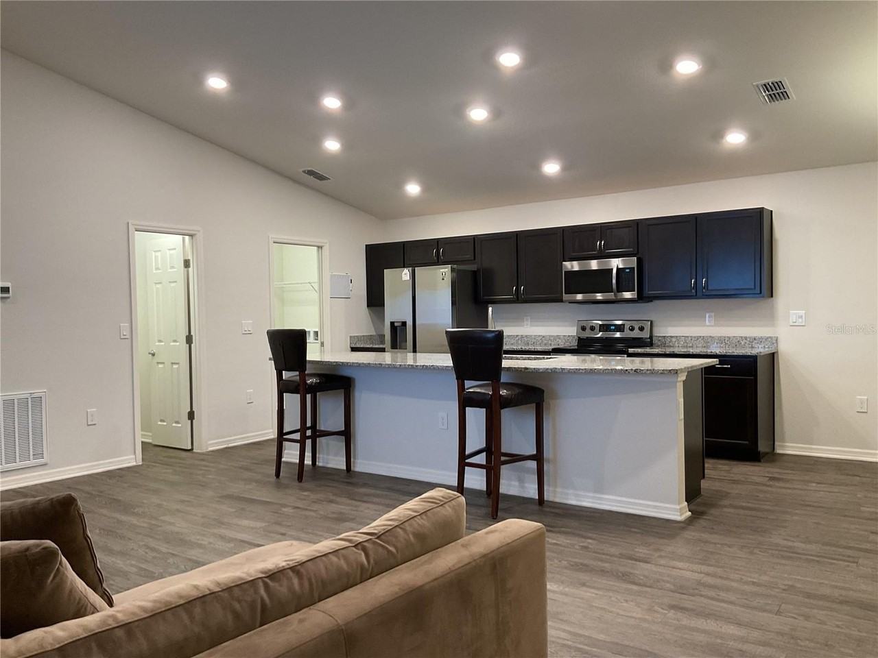 565 Vittorio Dr - Photo 7 of 25