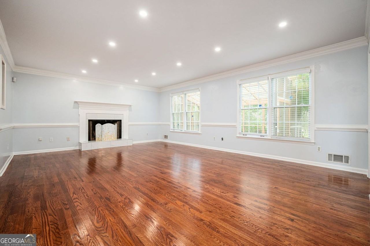 983 Bridgegate Dr Ne - Photo 7 of 34