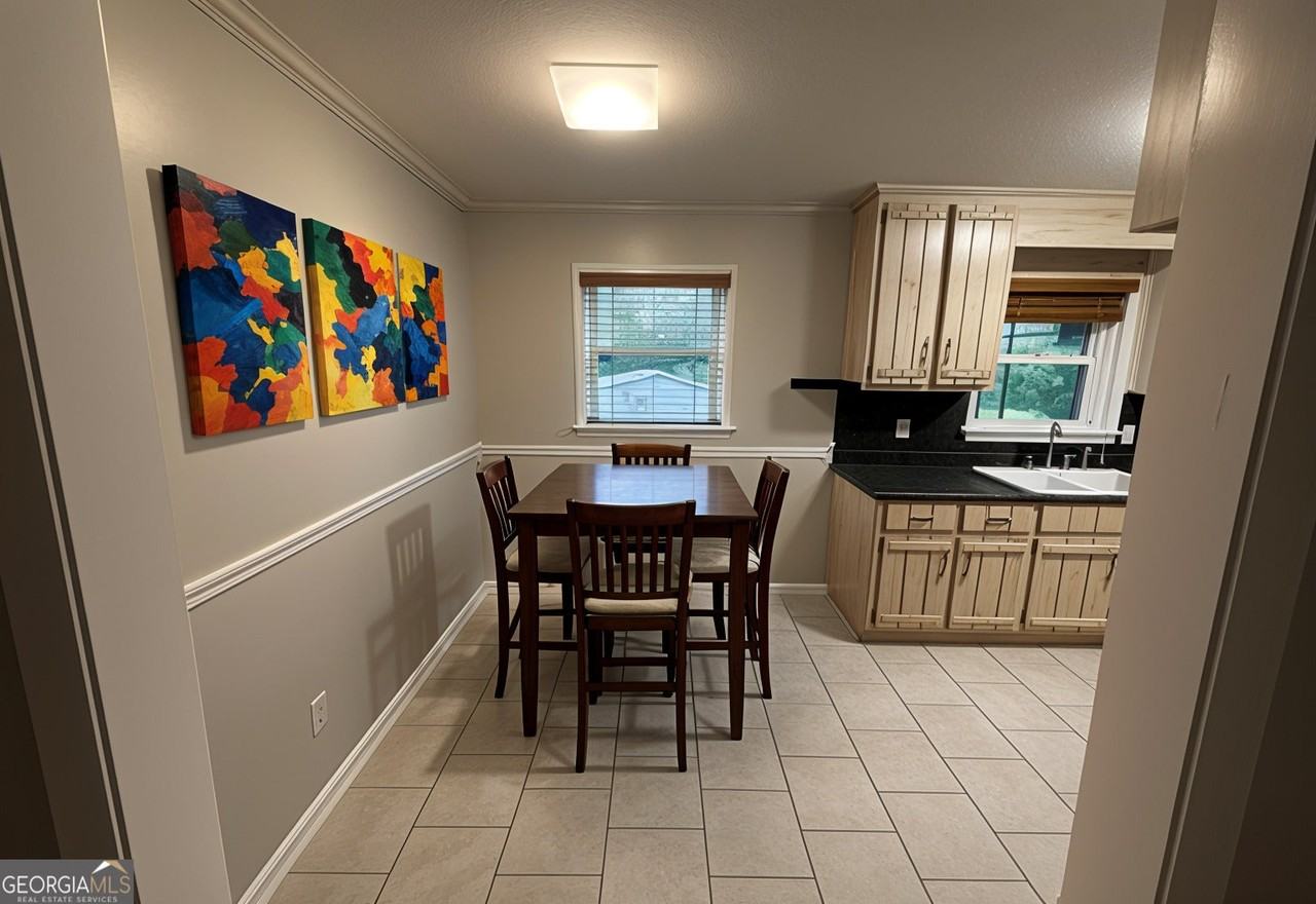 1565 Corinth Rd - Photo 4 of 17