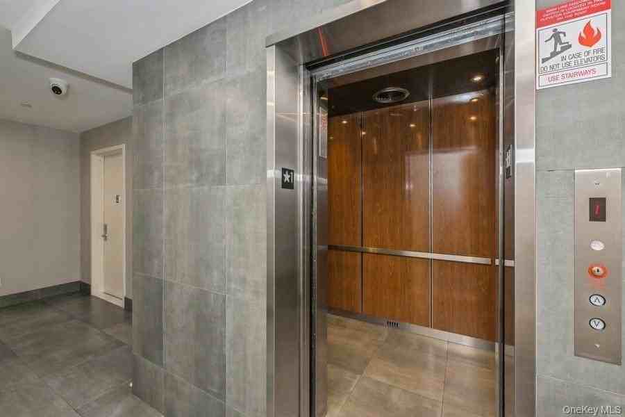 1251 E 19th St #4B - Photo 3 of 32