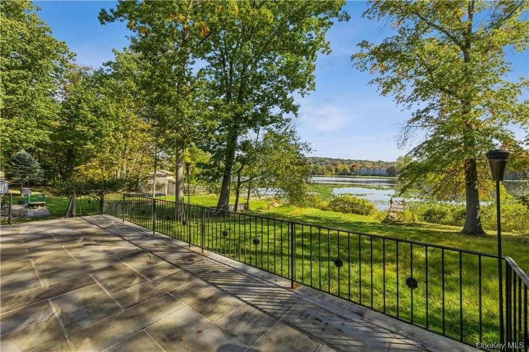 48 Lakewood Drive - Photo 2 of 19