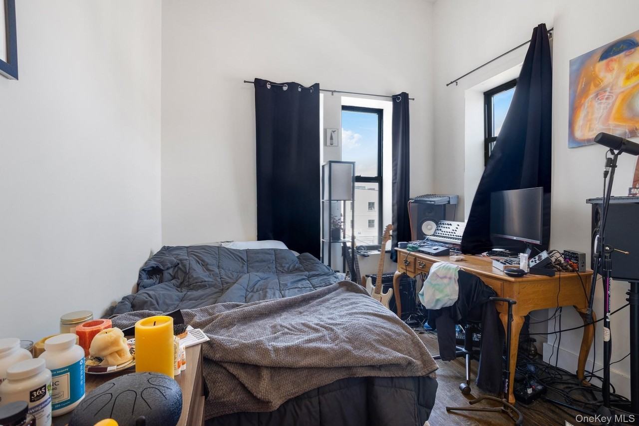 880 Wyckoff Ave #3A - Photo 6 of 12