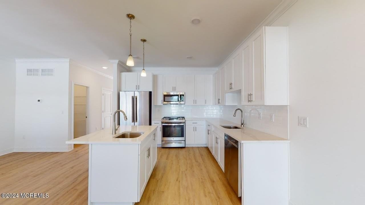 221 Brighton Ave Unit 302 #302 - Photo 7 of 34