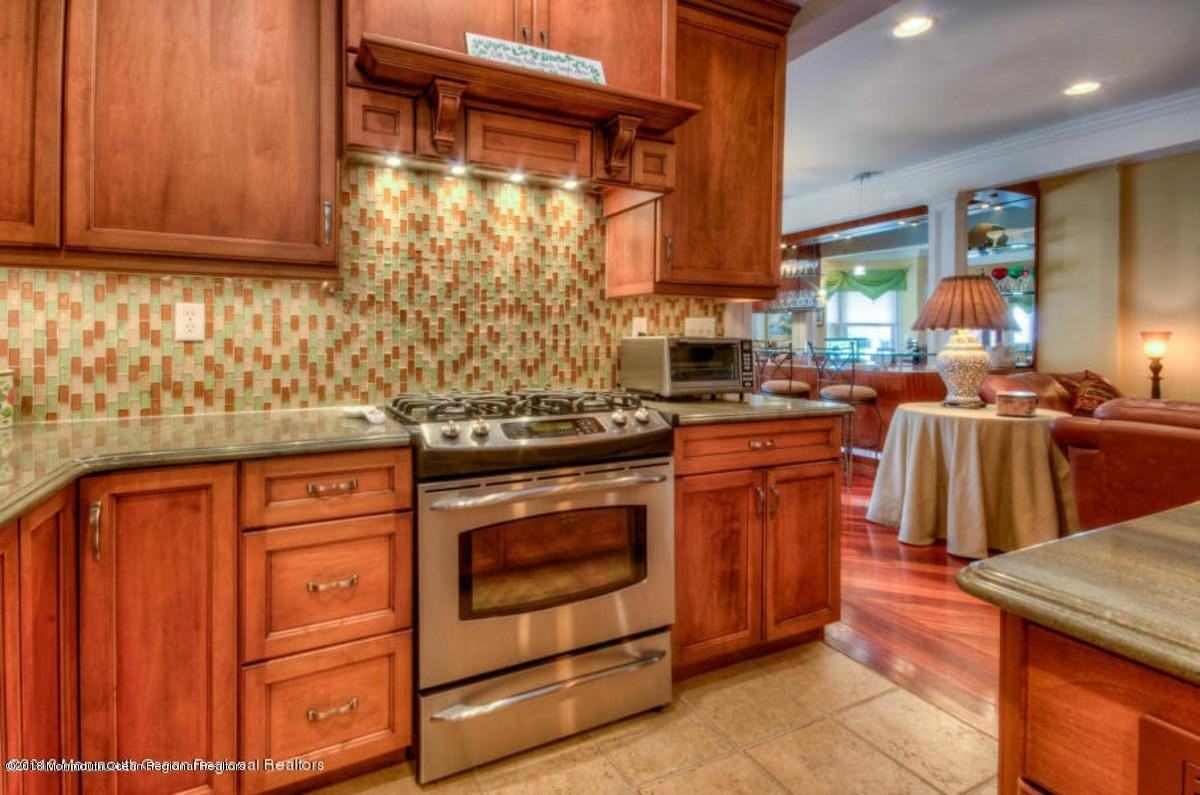 11 Pitman Ave - Photo 6 of 24