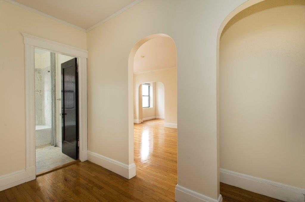 Highland Ave - Photo 4 of 7