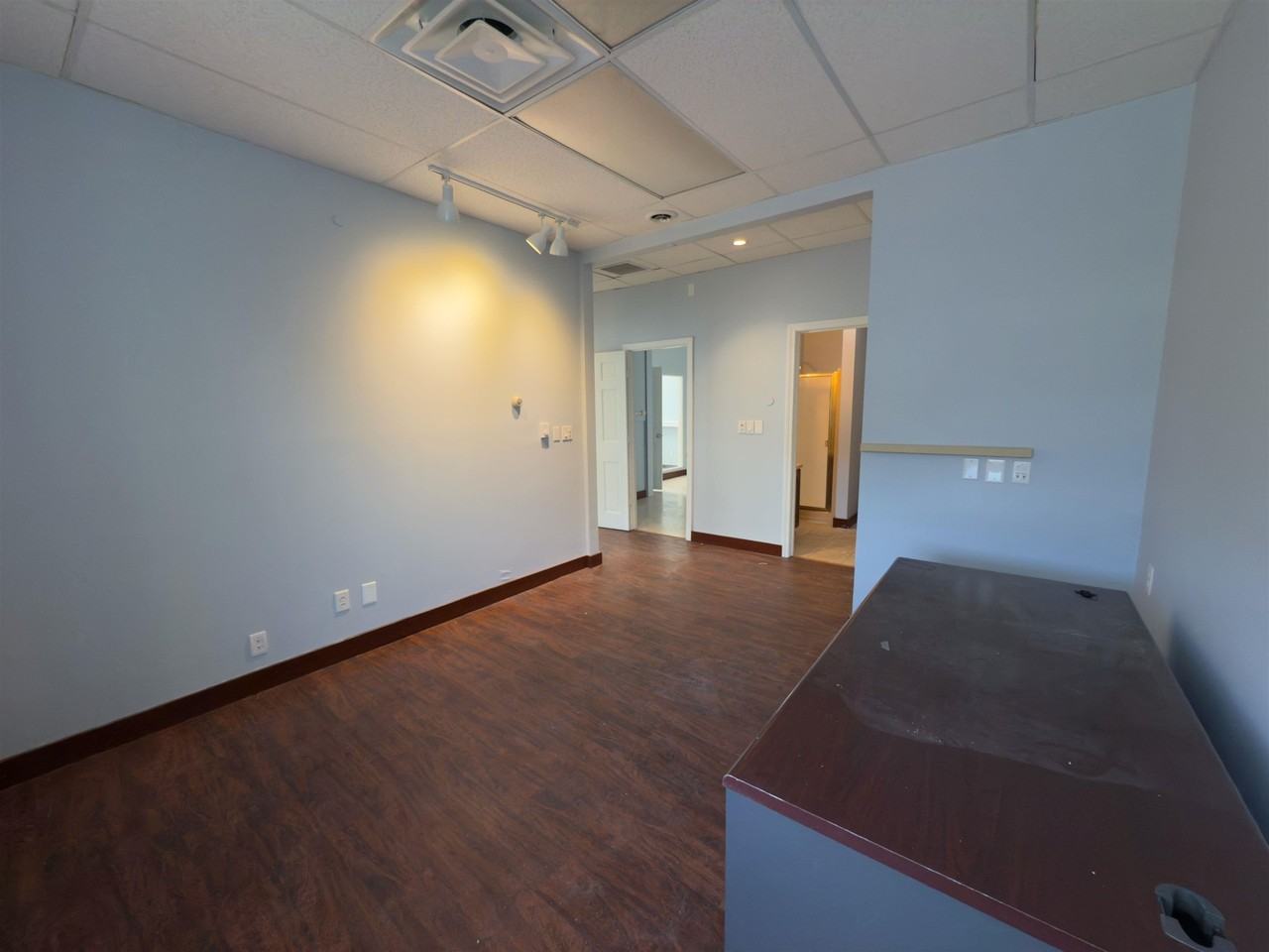 38 Glen Ave - Photo 3 of 15