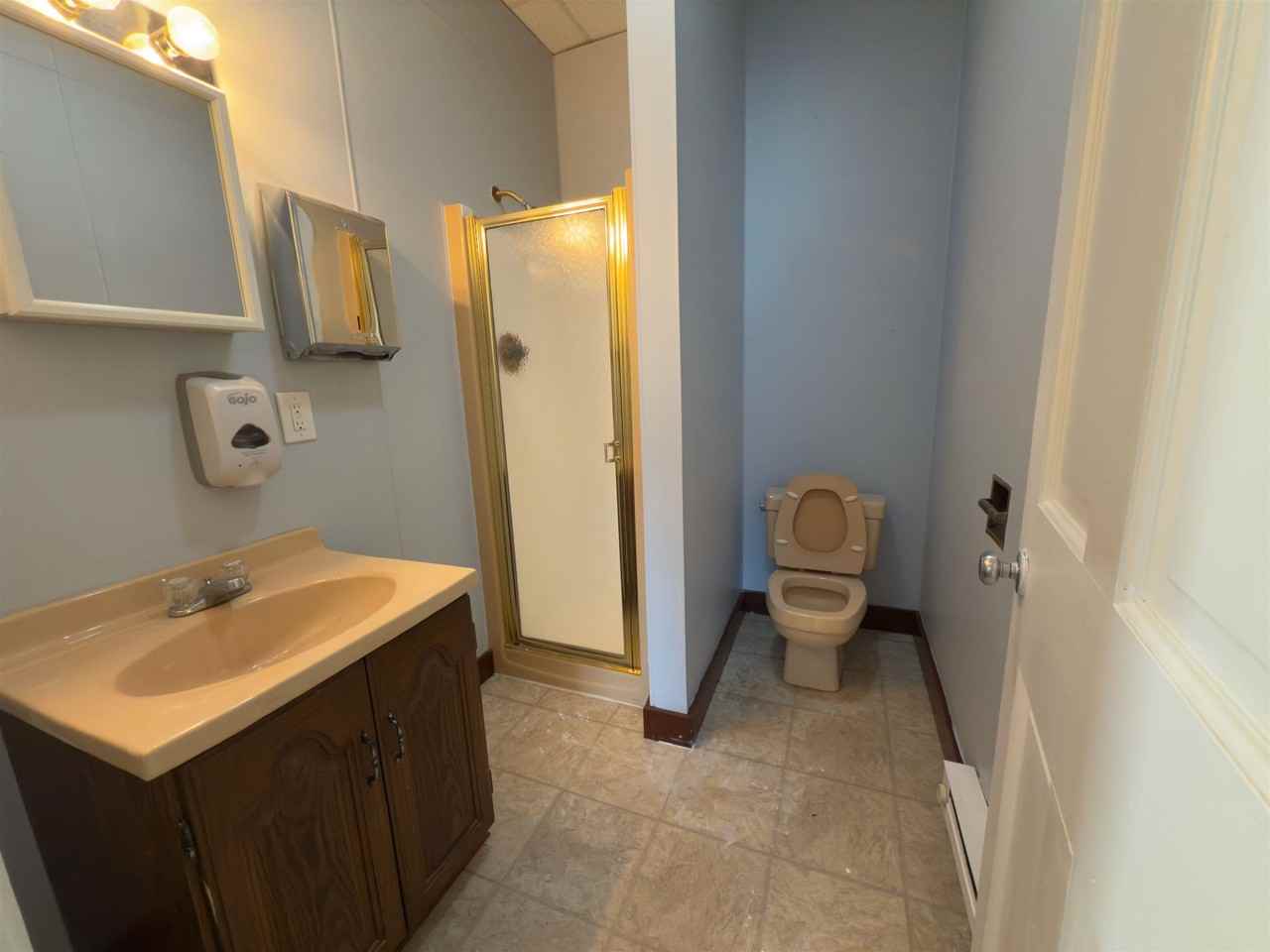 38 Glen Ave - Photo 4 of 15