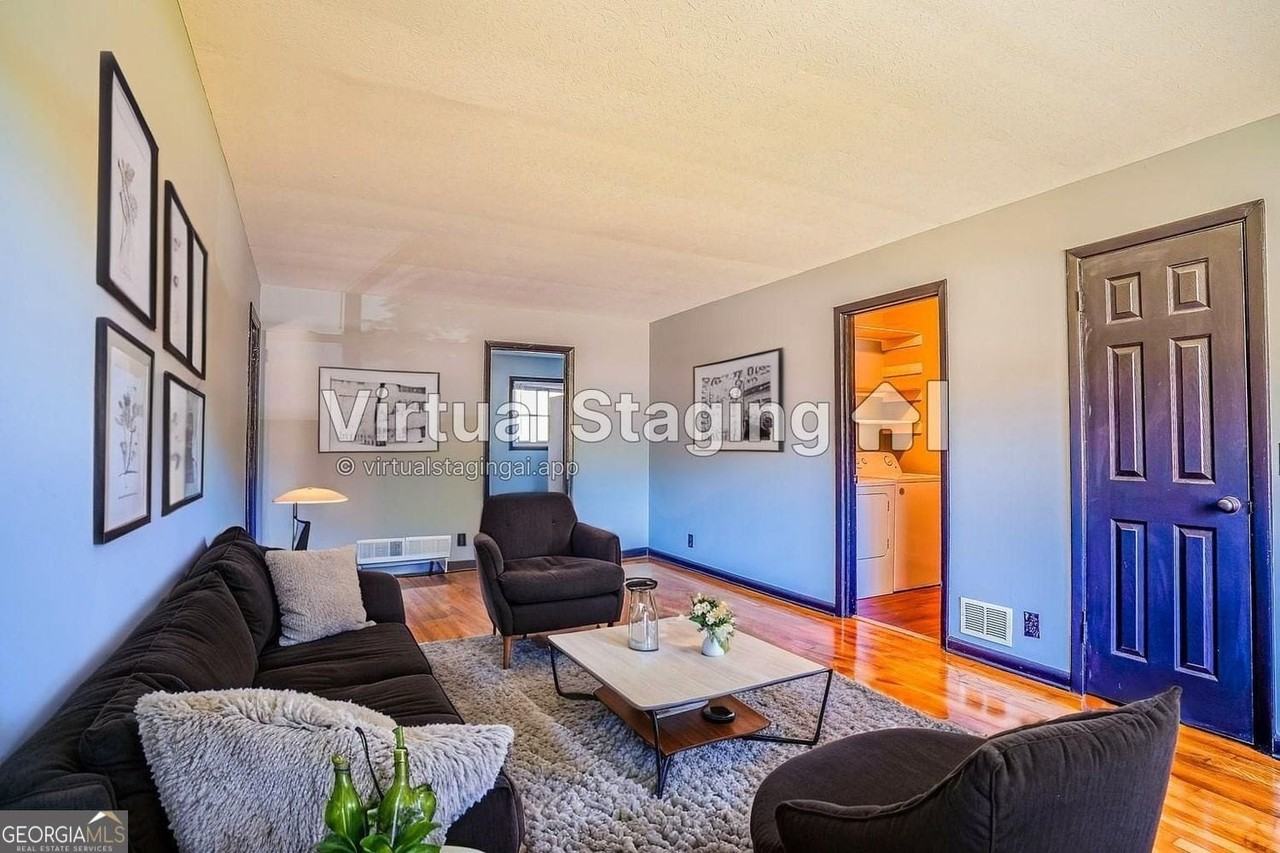 2877 Whispering Hills Dr - Photo 4 of 17