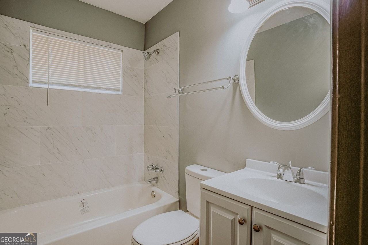 2877 Whispering Hills Dr - Photo 7 of 17