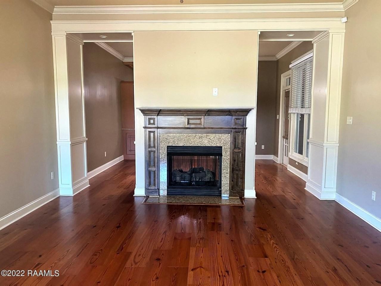 111 Hallmark Ave - Photo 2 of 18