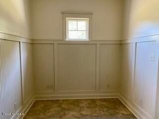 111 Hallmark Ave - Photo 5 of 18