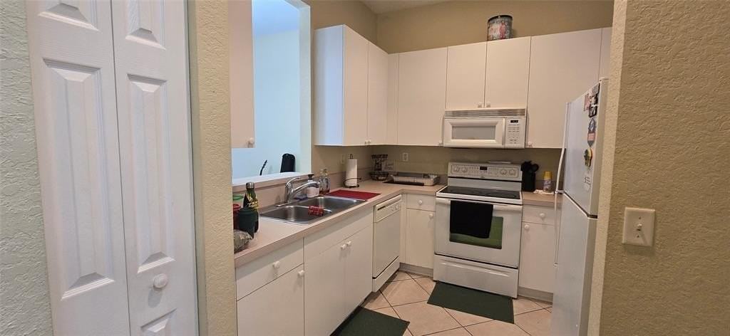 8314 Lagos De Campo Blvd - Photo 6 of 15