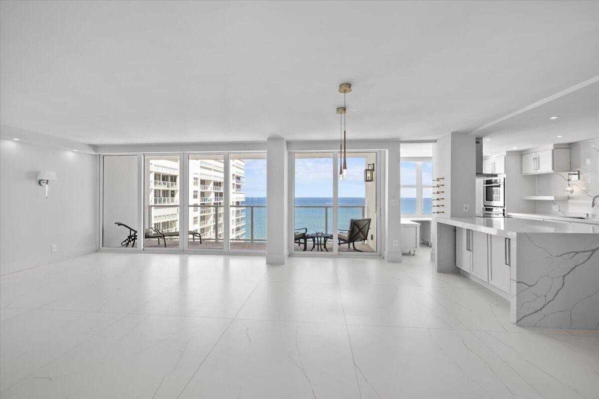 4300 Galt Ocean Drive #15D - Photo 5 of 48