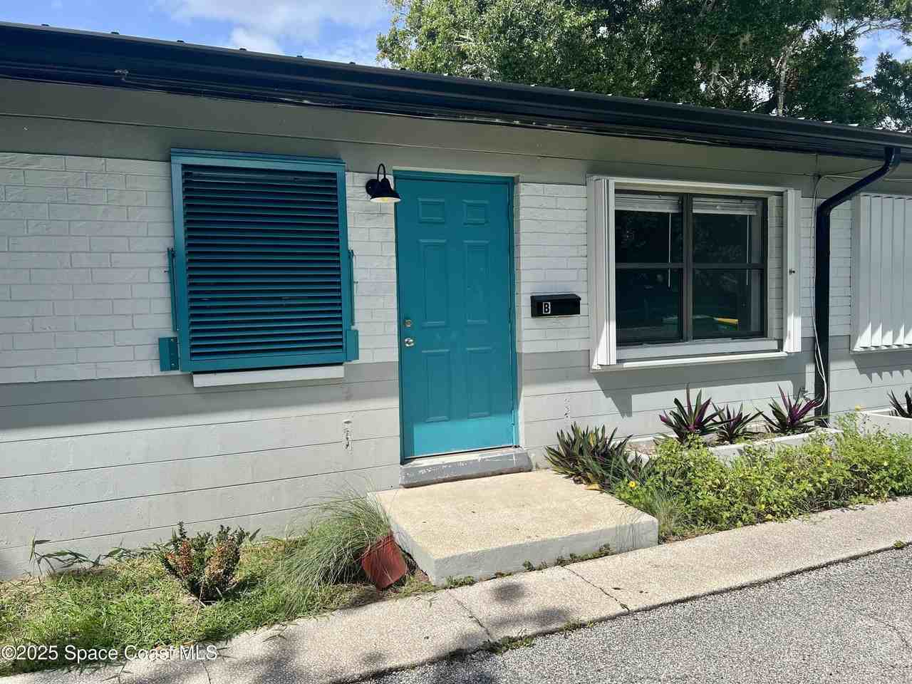 1118 Peachtree St Apt B #B - Photo 2 of 8