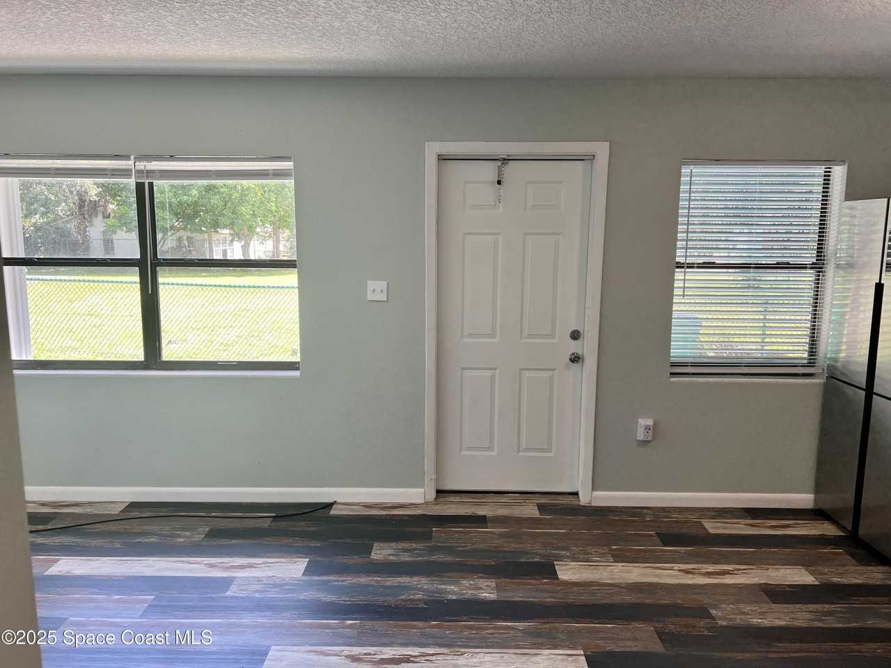 1118 Peachtree St Apt B #B - Photo 5 of 8