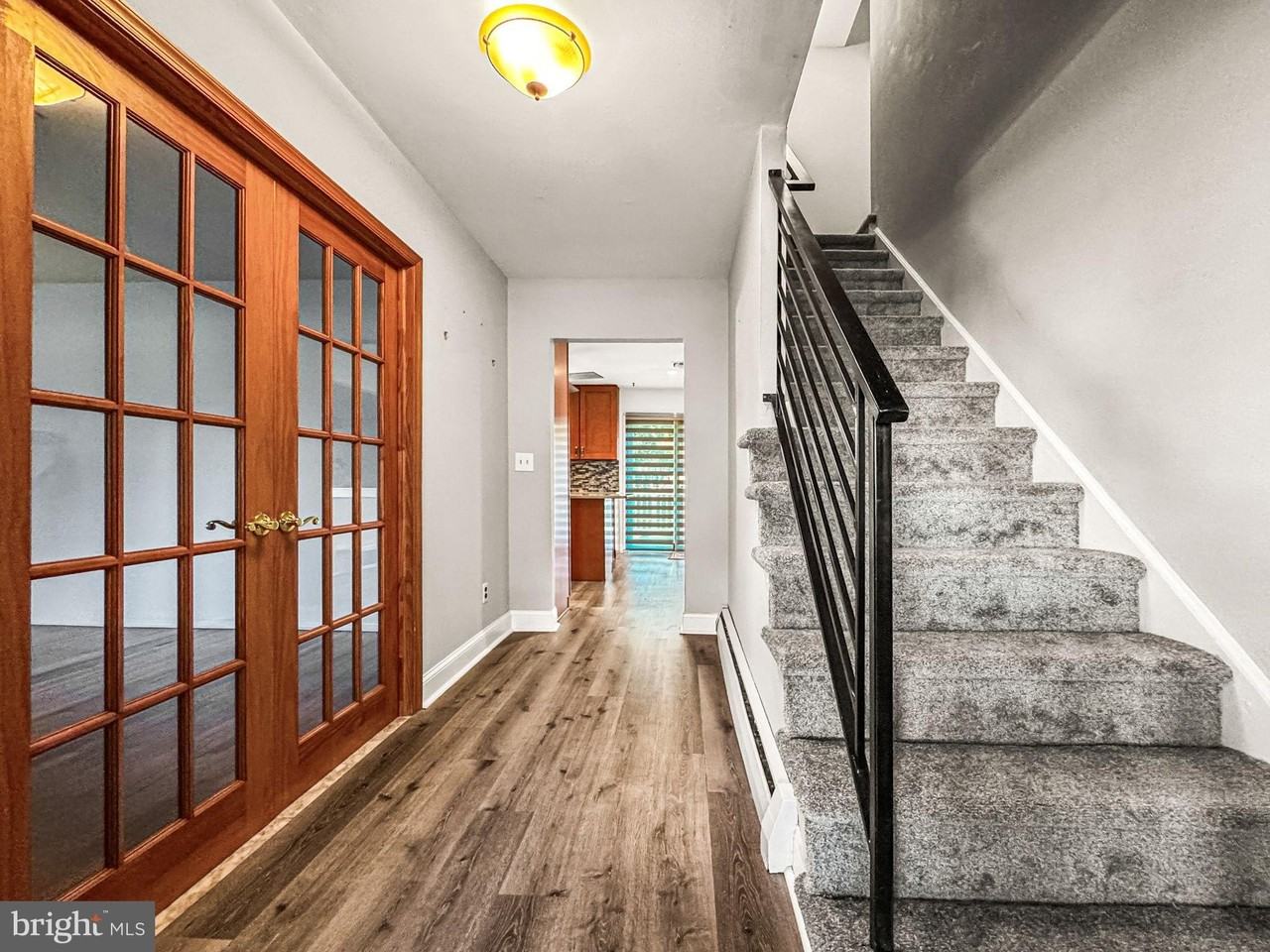 553 Saratoga Rd - Photo 3 of 21