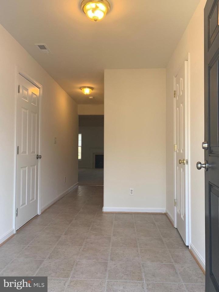 23039 Sir Barton Court - Photo 2 of 15