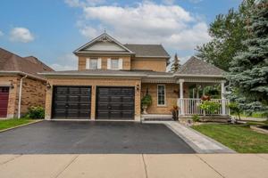 featured image of 2 Arnold Crescent #LOWER