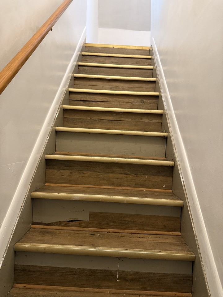 3881 Holbrook Avenue - Photo 5 of 15