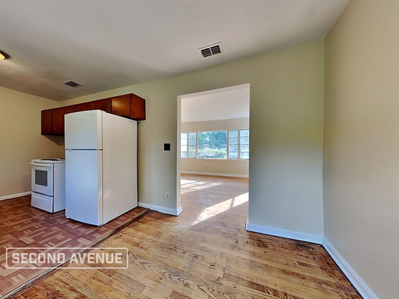 1975 Rugby Rd - Photo 3 of 18