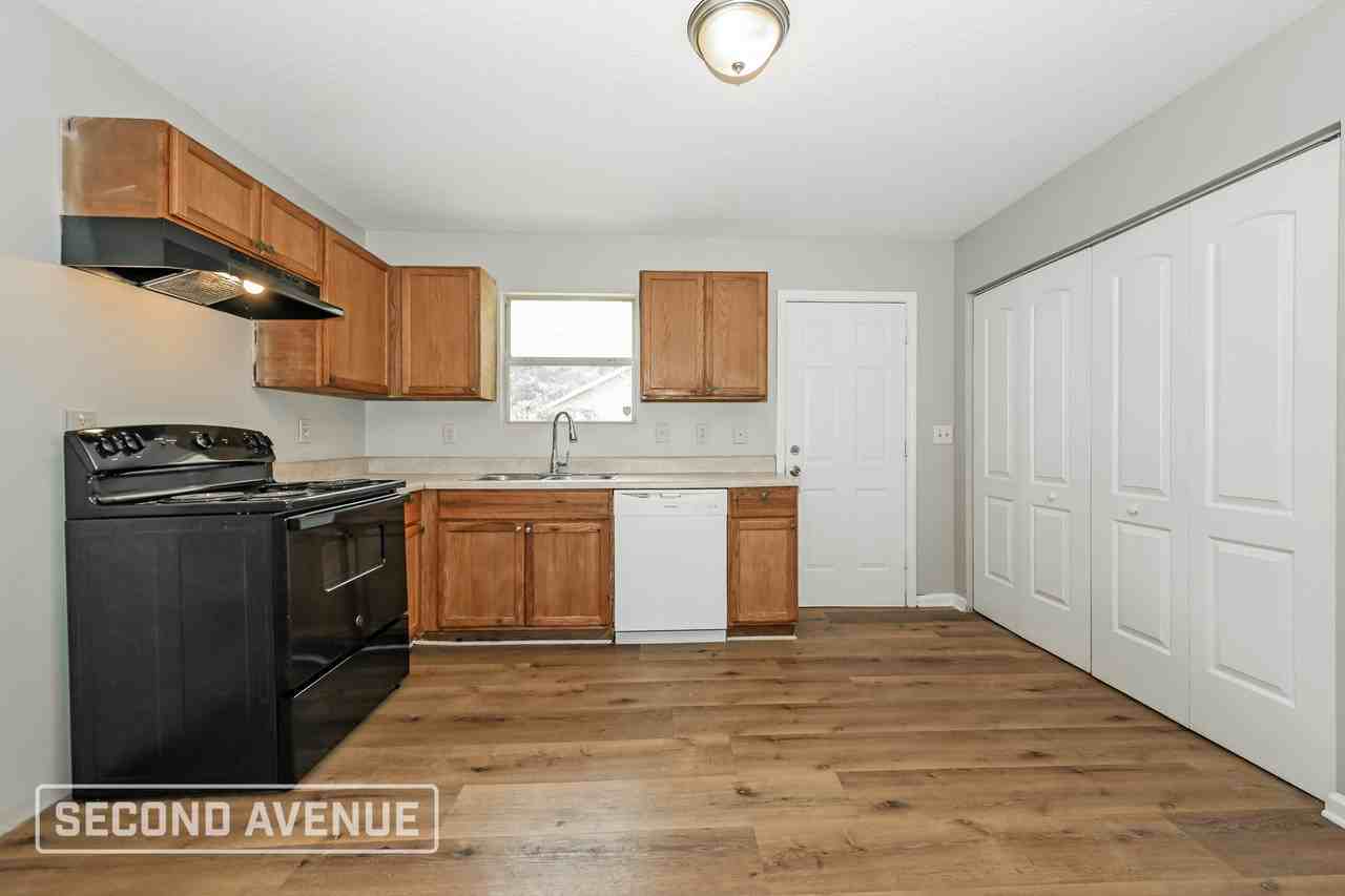5701 Carver Cir - Photo 6 of 23