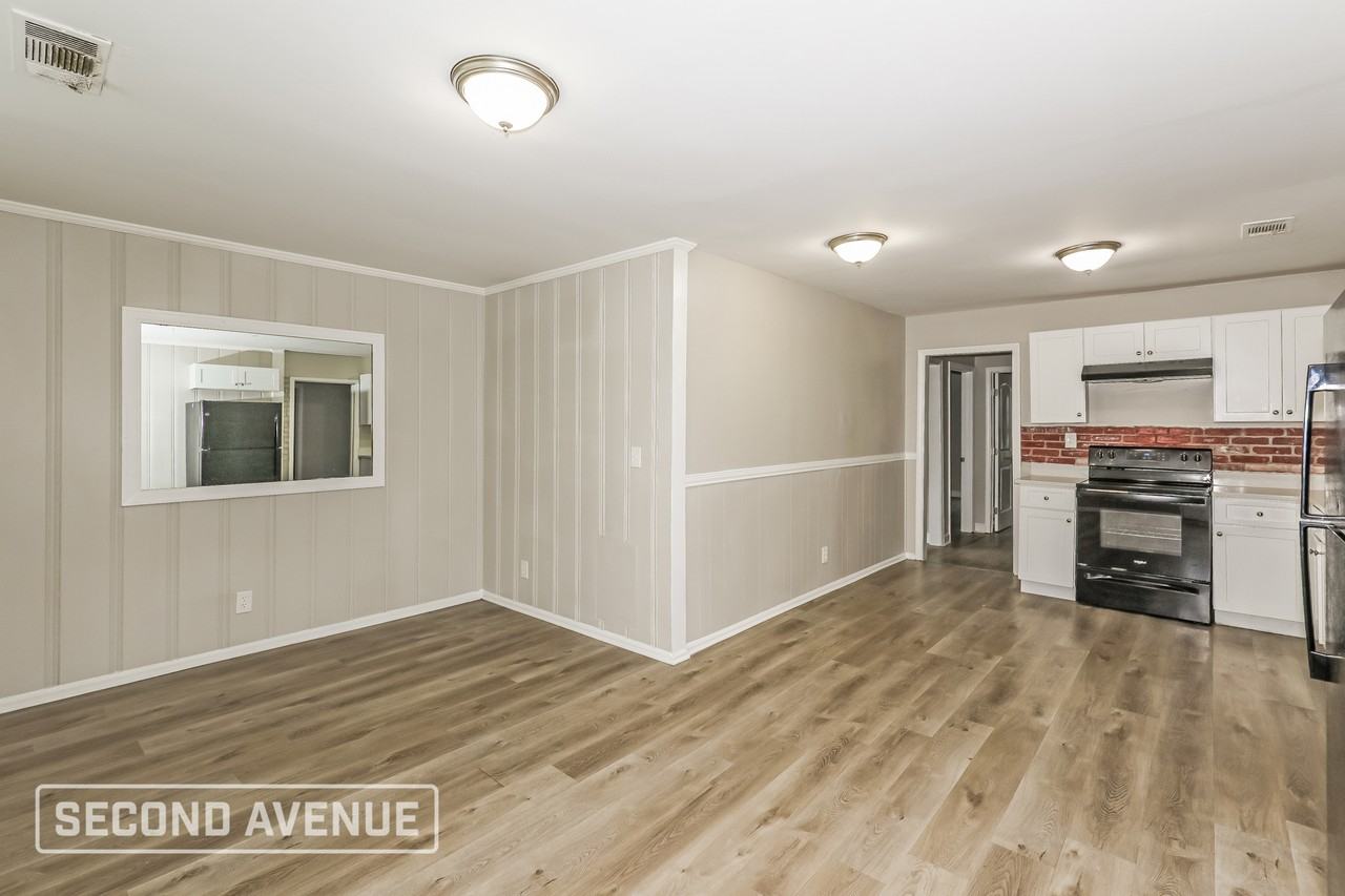 820 Slaton St - Photo 3 of 23