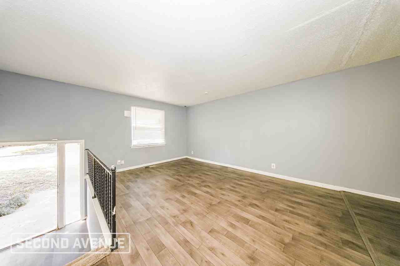 219 Nw 84th St - Photo 4 of 29