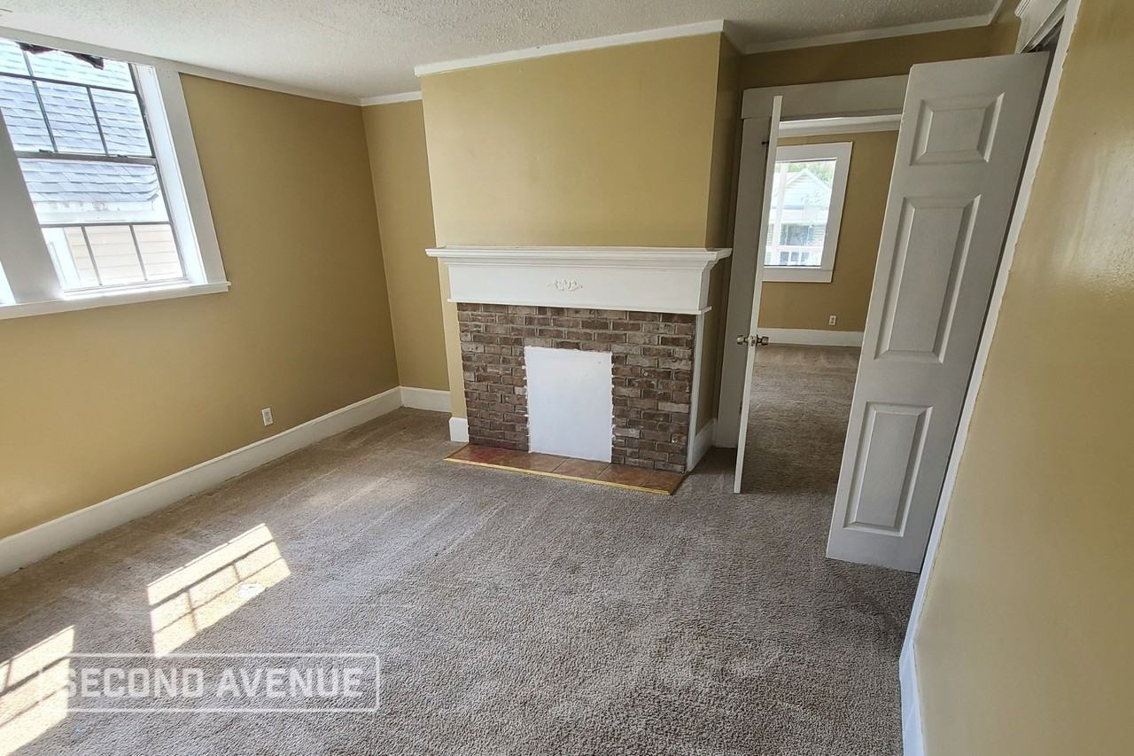 405 Avenue U - Photo 2 of 14
