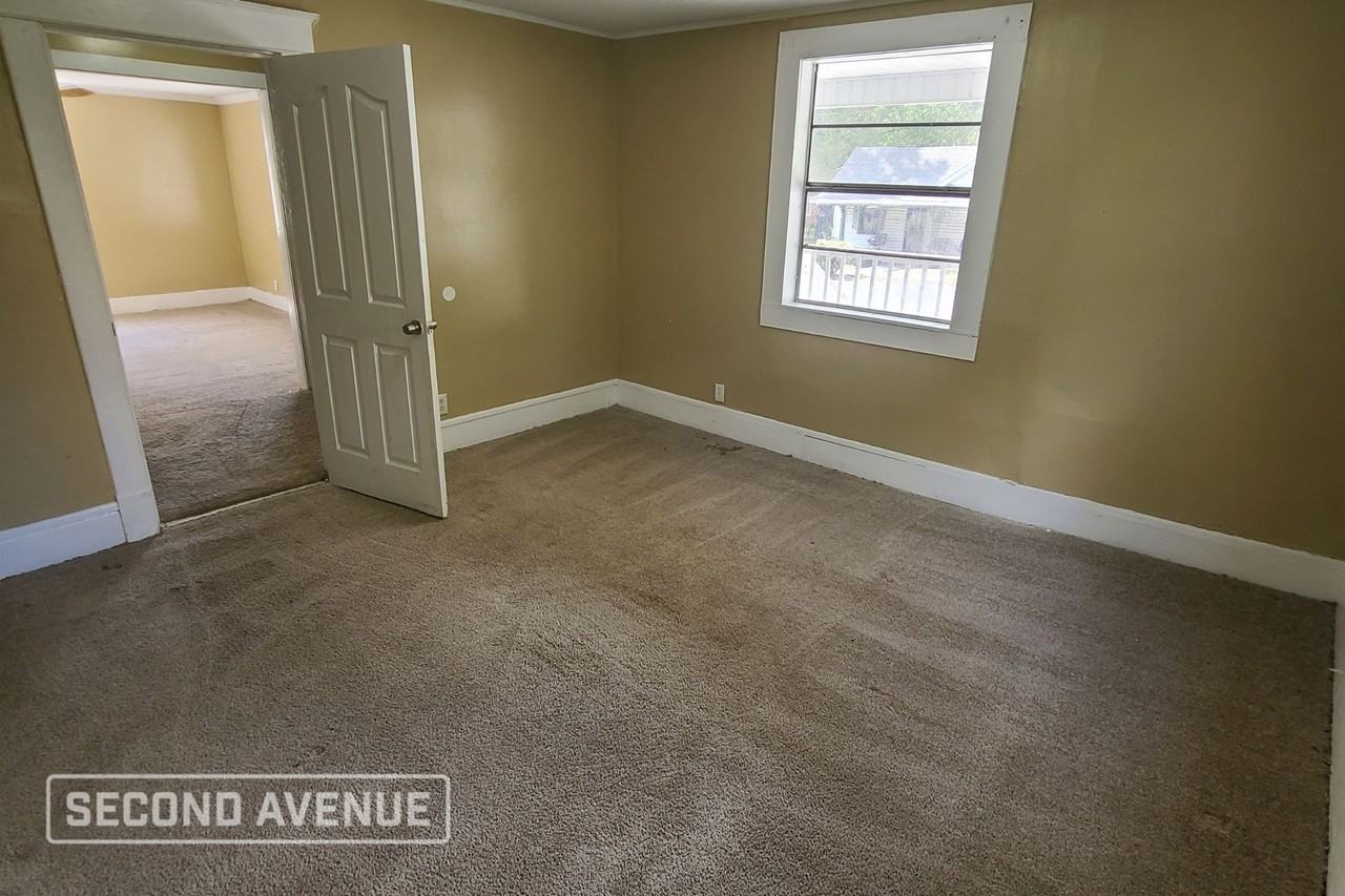 405 Avenue U - Photo 5 of 14