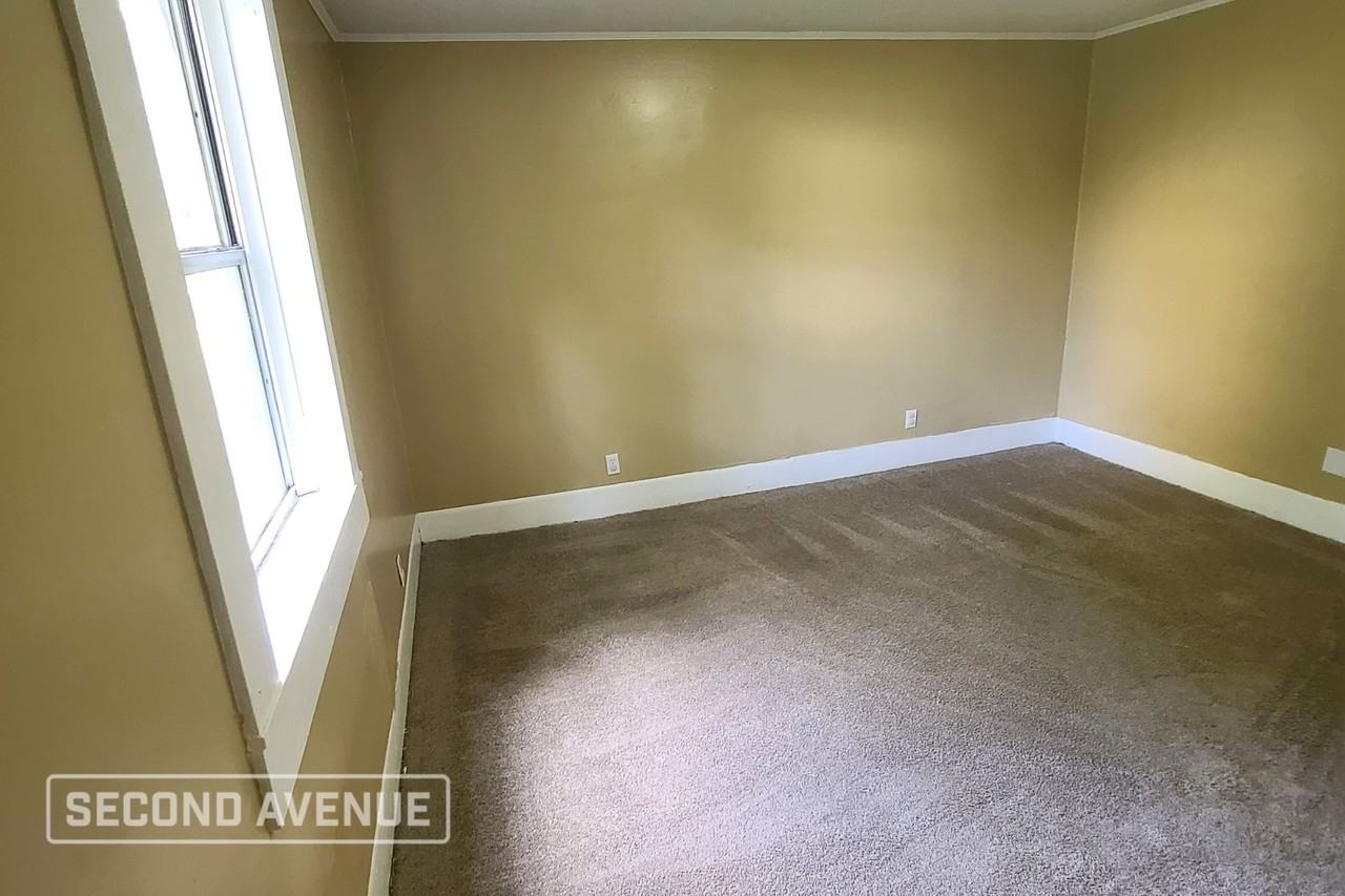 405 Avenue U - Photo 7 of 14